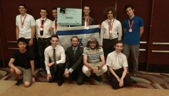 נבחרת המתמטיקה של ישראל,המונה שישה חברים, זכתה בשלוש מדליות כסף ושלוש מדליות ארד 