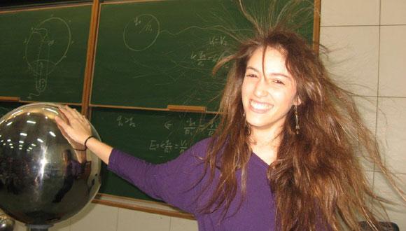 לימודי תואר ראשון בפיזיקה ובאסטרונומיה באוניברסיטת תל-אביב